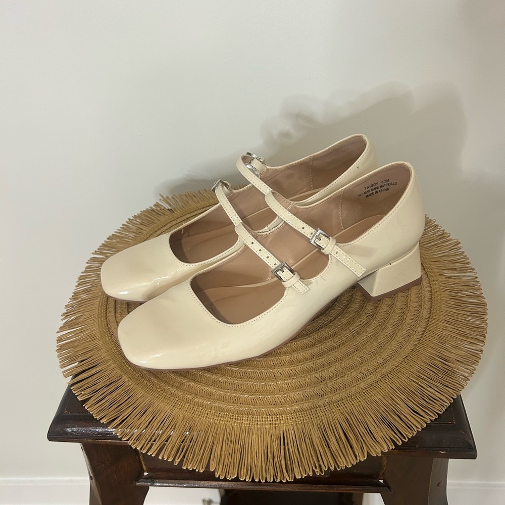 Gorgeous Double-Strap Mary Jane Flats in Cream❤️8.5